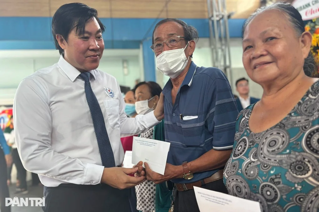 Tôi chỉ mong có bảo hiểm y tế 100% để được chữa bệnh đến lúc hết đời... - 4
