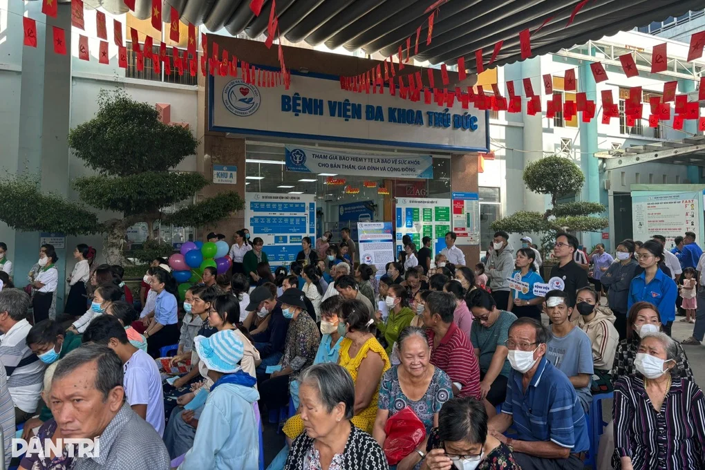 Tôi chỉ mong có bảo hiểm y tế 100% để được chữa bệnh đến lúc hết đời... - 5 Tôi chỉ mong có bảo hiểm y tế 100% để được chữa bệnh đến lúc hết đời... - 5