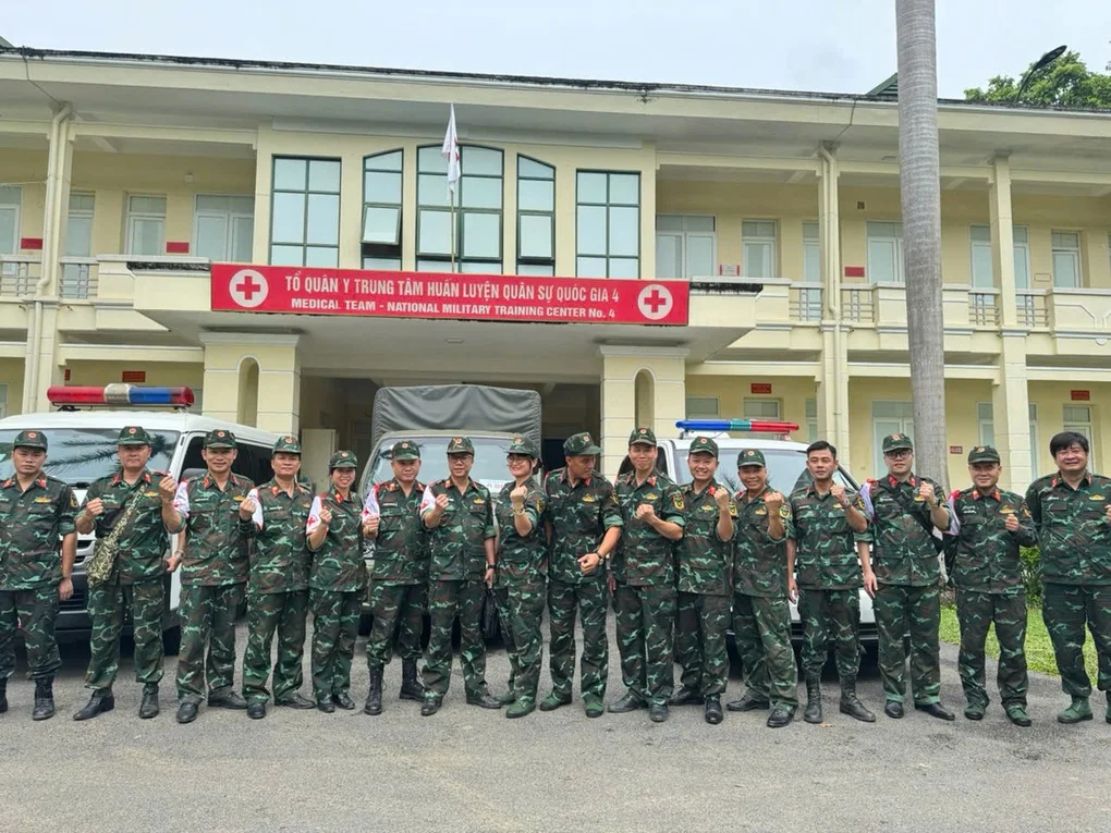 Y tế sẵn sàng cho buổi hợp luyện lần 2 - 3 Y tế sẵn sàng cho buổi hợp luyện lần 2 - 3