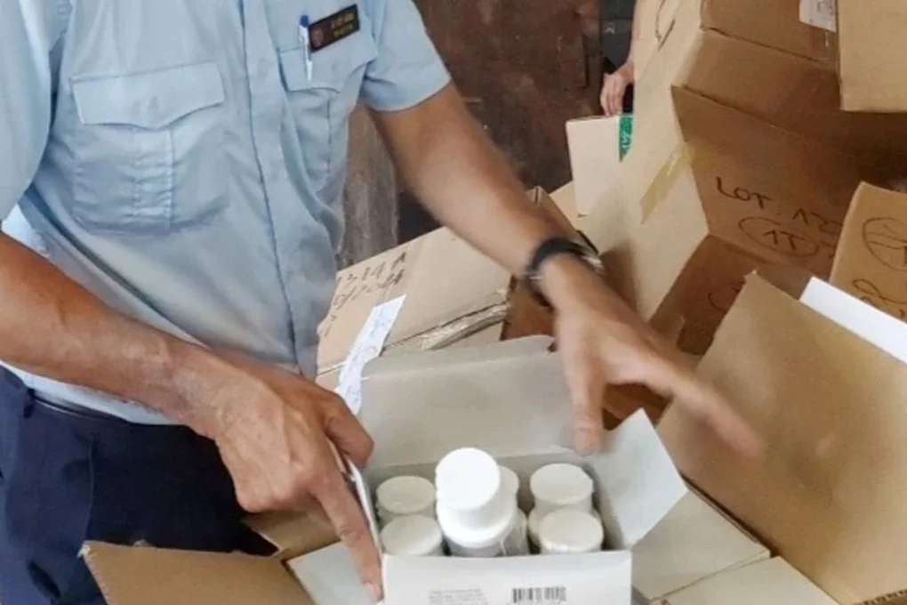Lãnh đạo Bộ Y tế chỉ rõ hành vi tiếp tay cho vấn nạn mỹ phẩm giả tràn lan - 2