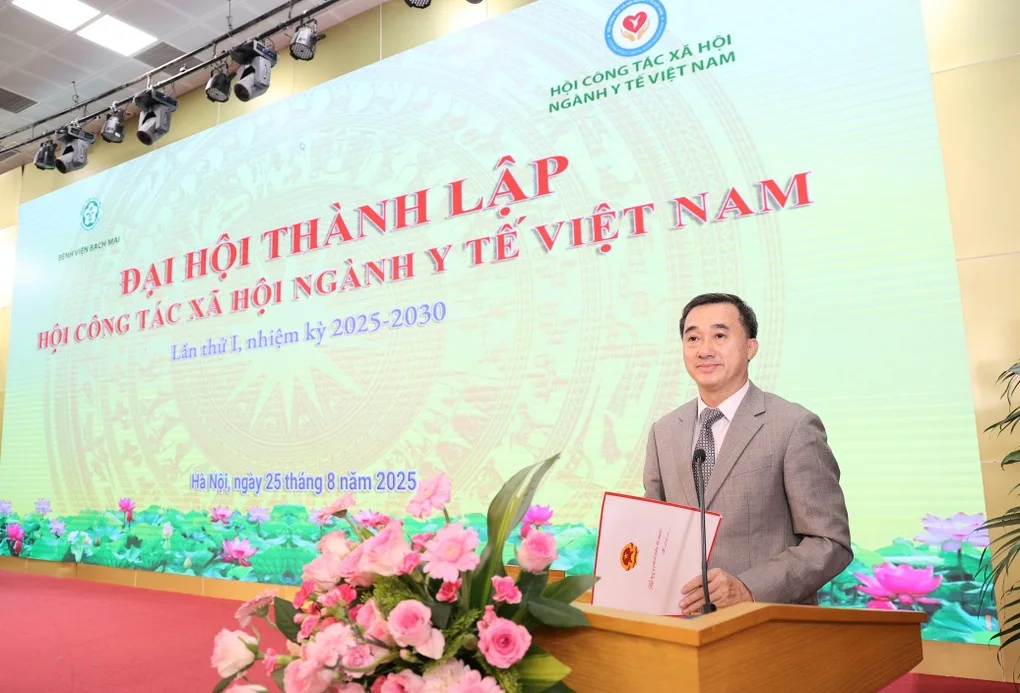 Thứ trưởng Bộ Y tế: Cán bộ Công tác xã hội là thầy thuốc của tâm hồn - 2