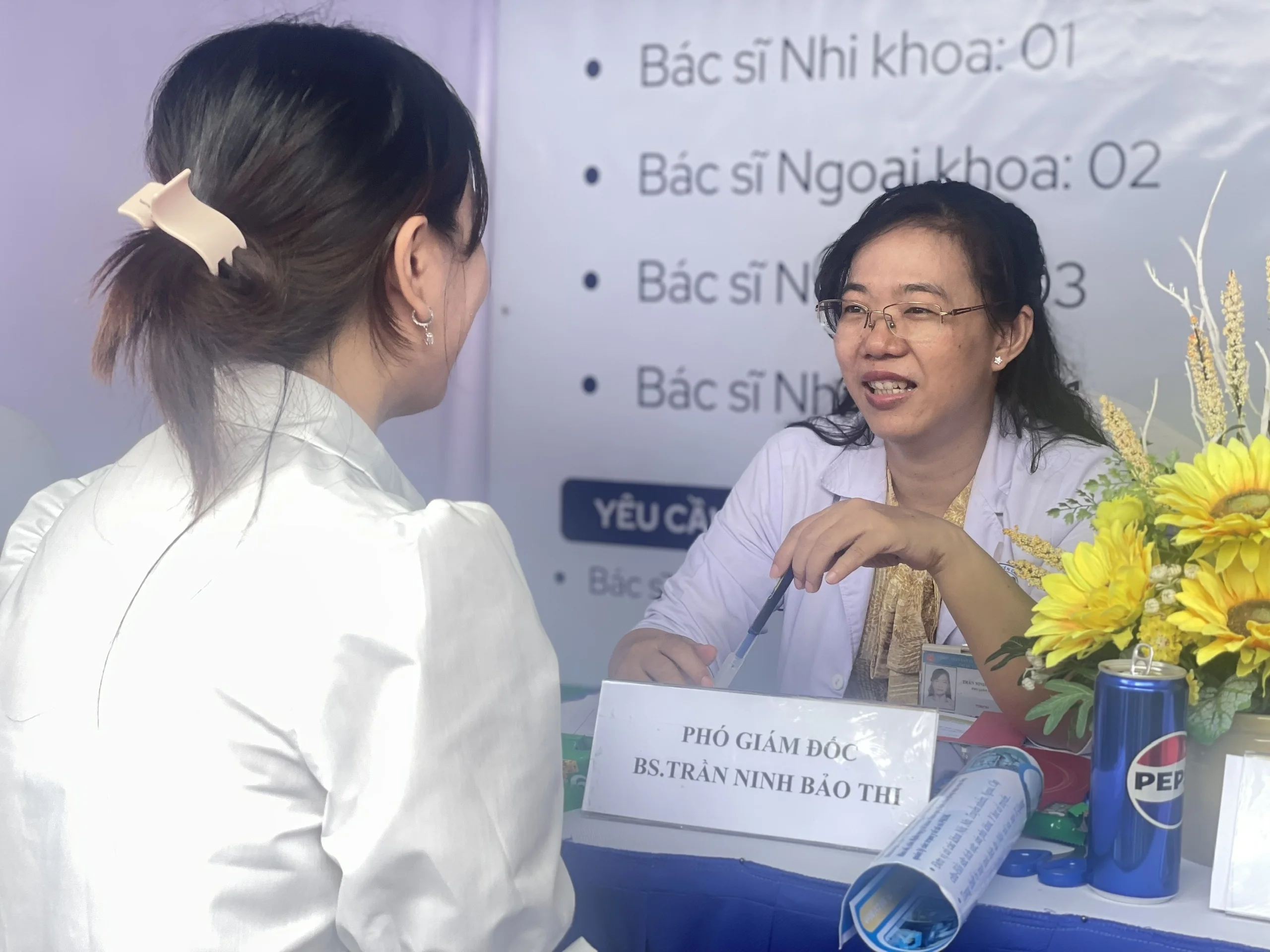 TPHCM: Ưu đãi cho bác sĩ bỏ phố về quê, nhiều trung tâm y tế vẫn ế - 4