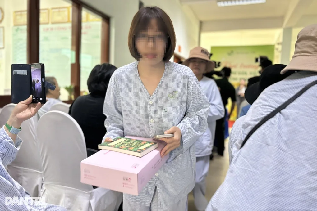 Nỗi lòng của cô gái không còn hai buồng trứng ở tuổi 28 vì căn bệnh quái ác - 2 Nỗi lòng của cô gái không còn hai buồng trứng ở tuổi 28 vì căn bệnh quái ác - 2