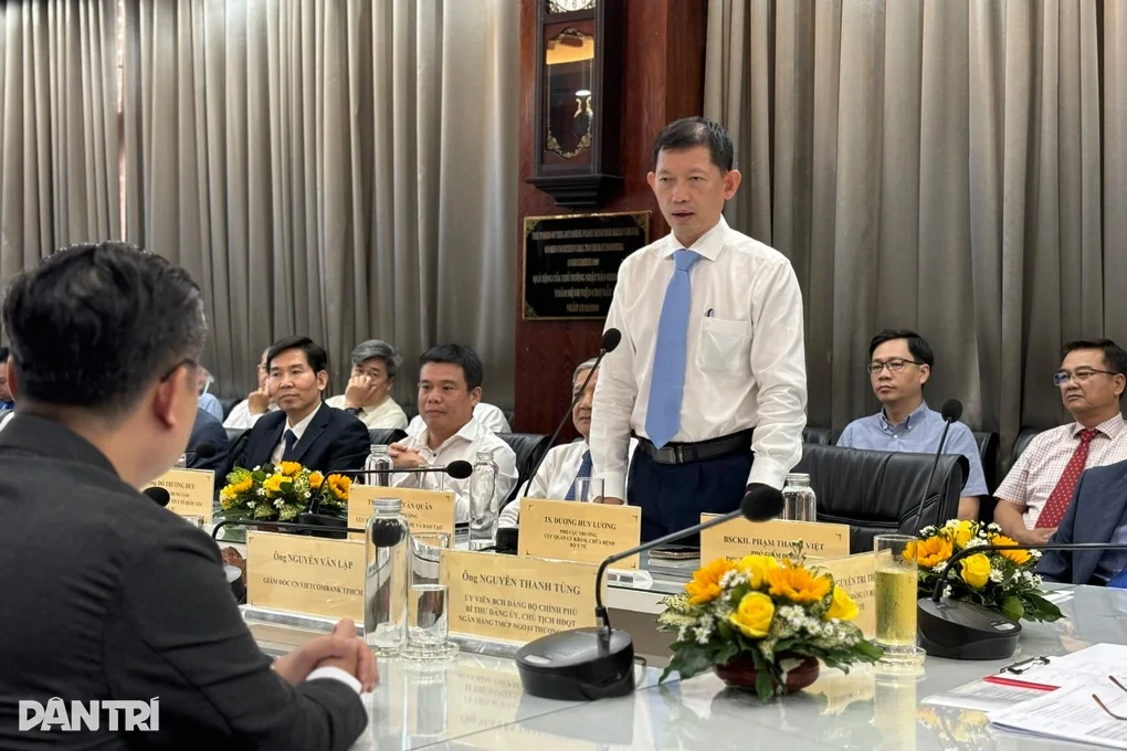 Thứ trưởng nói lý do bệnh án điện tử Bệnh viện Chợ Rẫy “đi sau, về đúng” - 3 Thứ trưởng nói lý do bệnh án điện tử Bệnh viện Chợ Rẫy “đi sau, về đúng” - 3