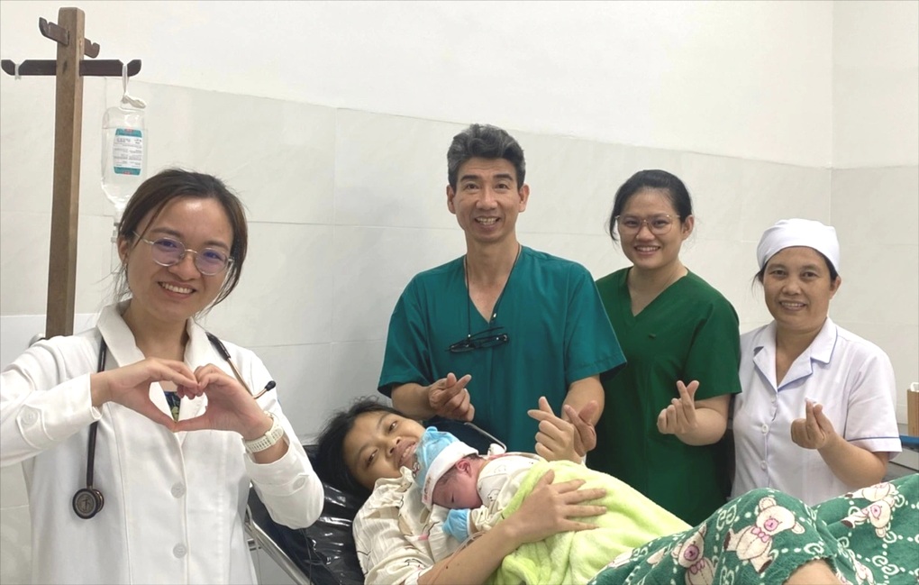 Em bé đầu tiên chào đời tại Trung tâm y tế đặc khu Côn Đảo