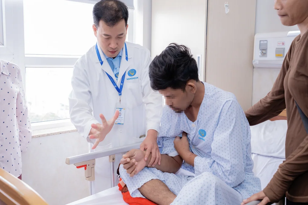 Chàng trai 26 tuổi nguy kịch, tưởng mất cánh tay và 3 ngày tìm lại sự sống - 3