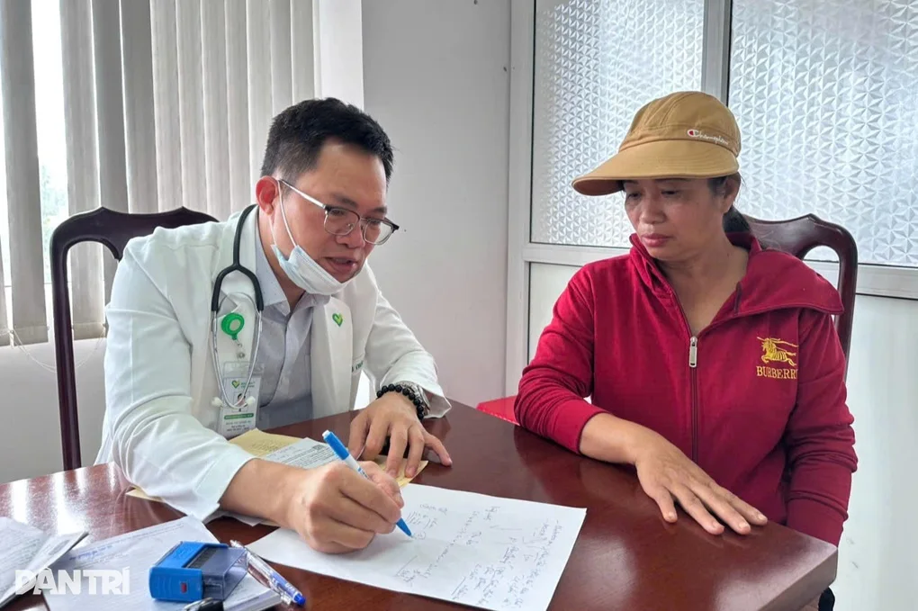 Vụ máy hỏng vẫn kê khai tán sỏi hàng trăm ca: 255 người tái khám sức khỏe - 2