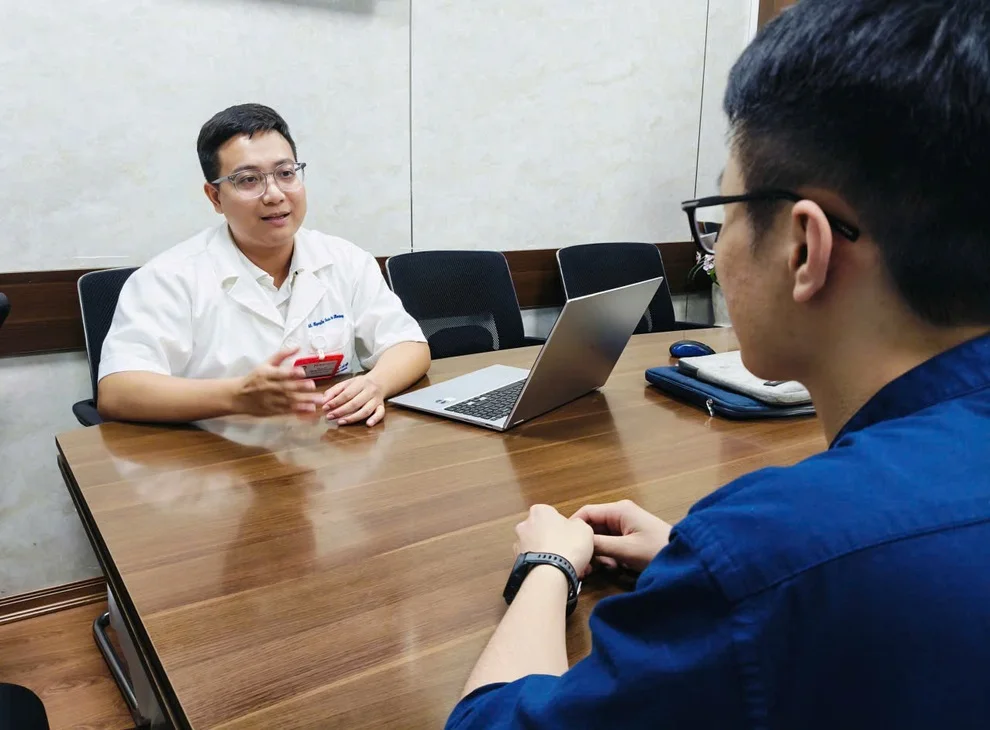 Đột ngột đau dữ dội vùng bìu, chàng trai 20 tuổi may mắn giữ được tinh hoàn - 2 Đột ngột đau dữ dội vùng bìu, chàng trai 20 tuổi may mắn giữ được tinh hoàn - 2