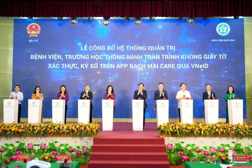 Bệnh viện Bạch Mai ứng dụng quản trị thông minh, tiết kiệm 100 tỷ mỗi năm - 1