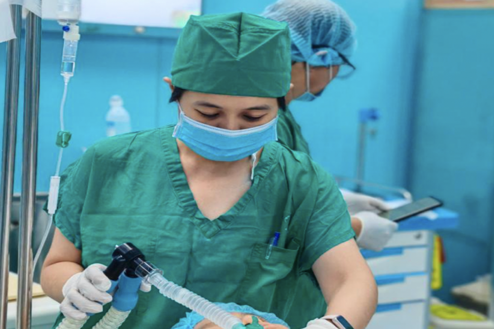 Học sinh lớp 10 thủng dạ dày nguy kịch, phải phẫu thuật khẩn cấp ở đặc khu