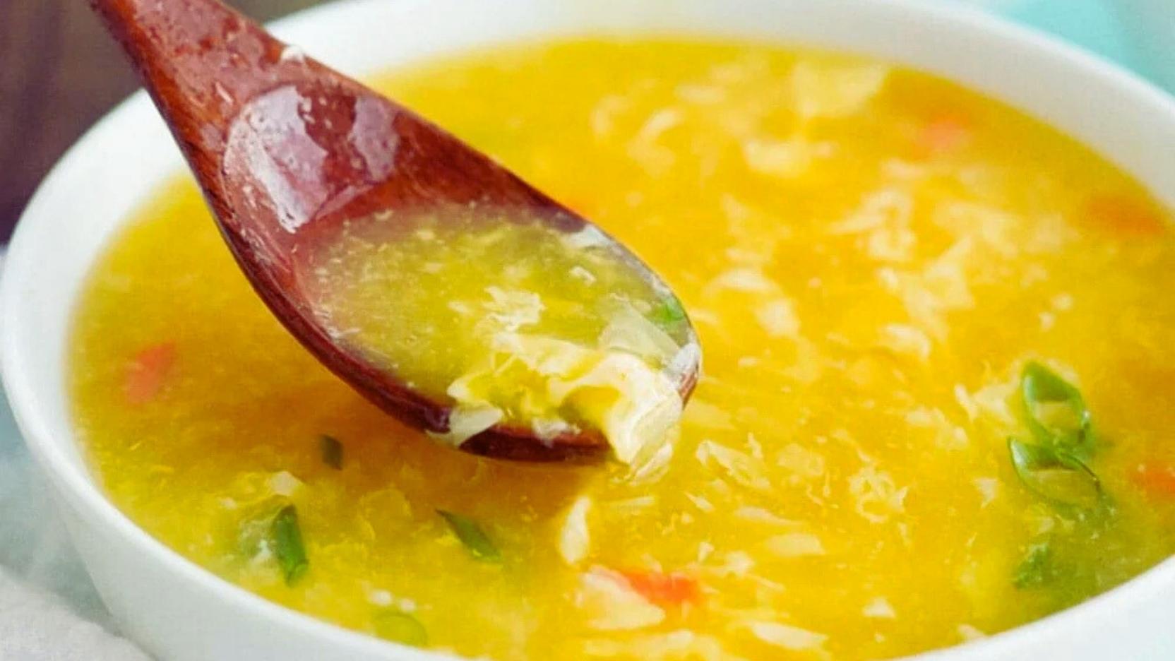 10-Minute Tomato Egg Drop Soup (Silky, Cozy, and Light)