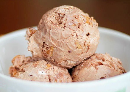 cinnamon bun ice cream