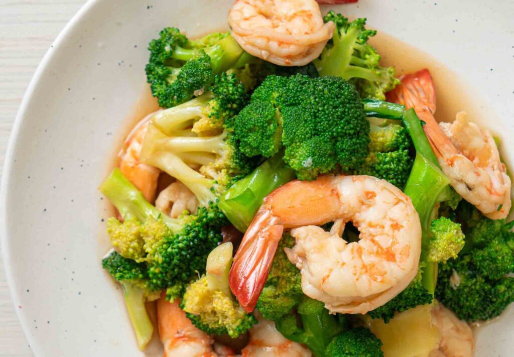 Shrimp and Broccoli Sauteed in Brown Sauce