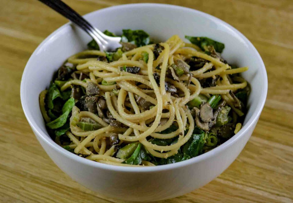 Swift & Adaptable 15-Minute Noodles for a Cozy Evening
