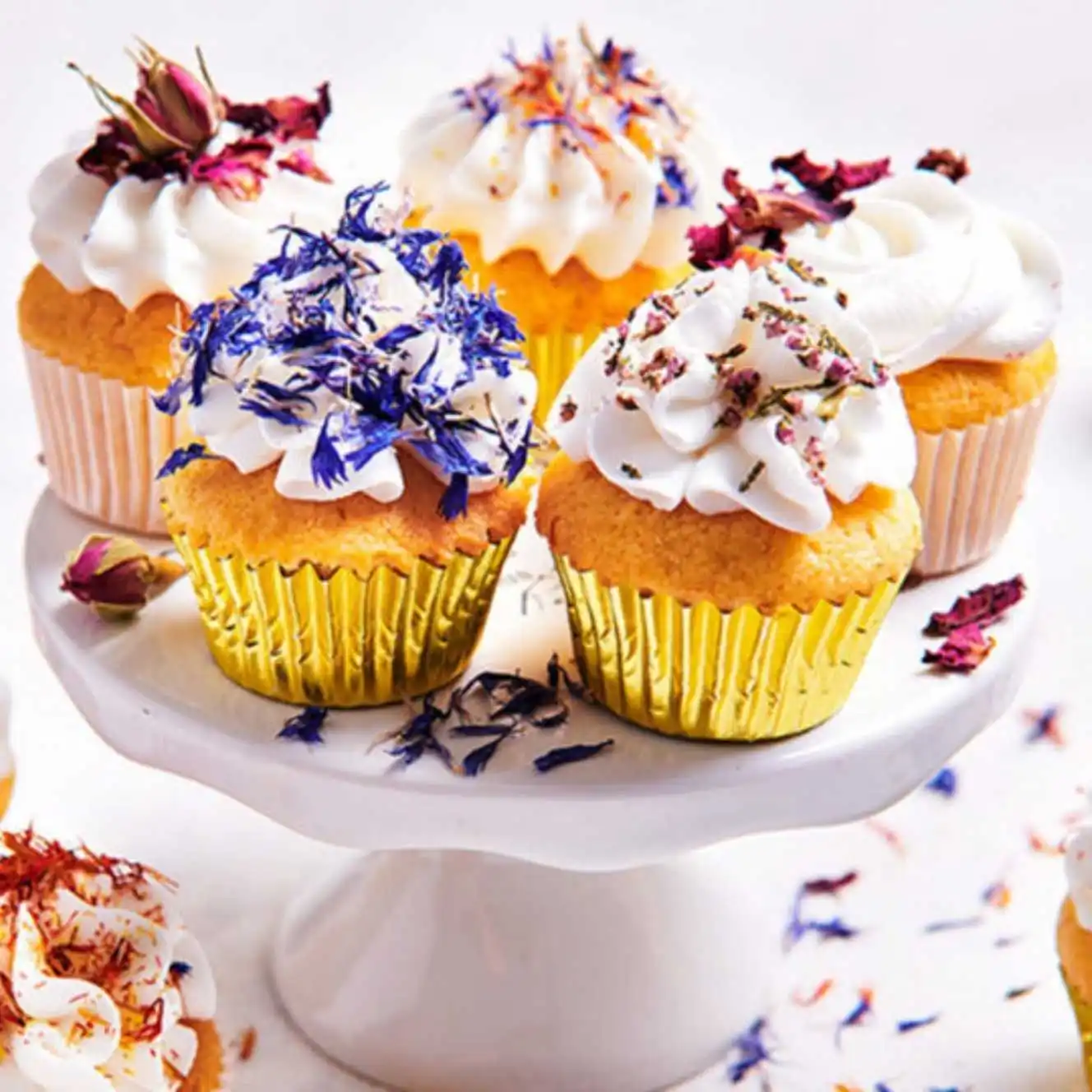 Vanilla Cupcakes with Edible Flowers