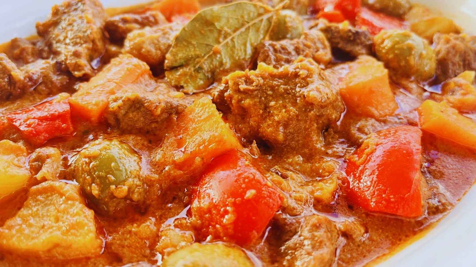 Beef Kaldereta (Filipino Fiesta Stew) — Rich, Tender, Crowd-Friendly