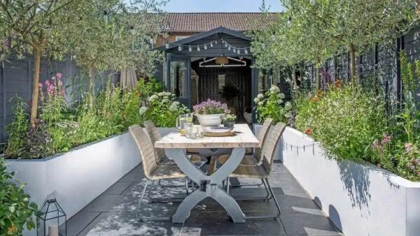 10 Multifunctional Designs to Turn a Neglected Corner into a Healing Outdoor Oasis