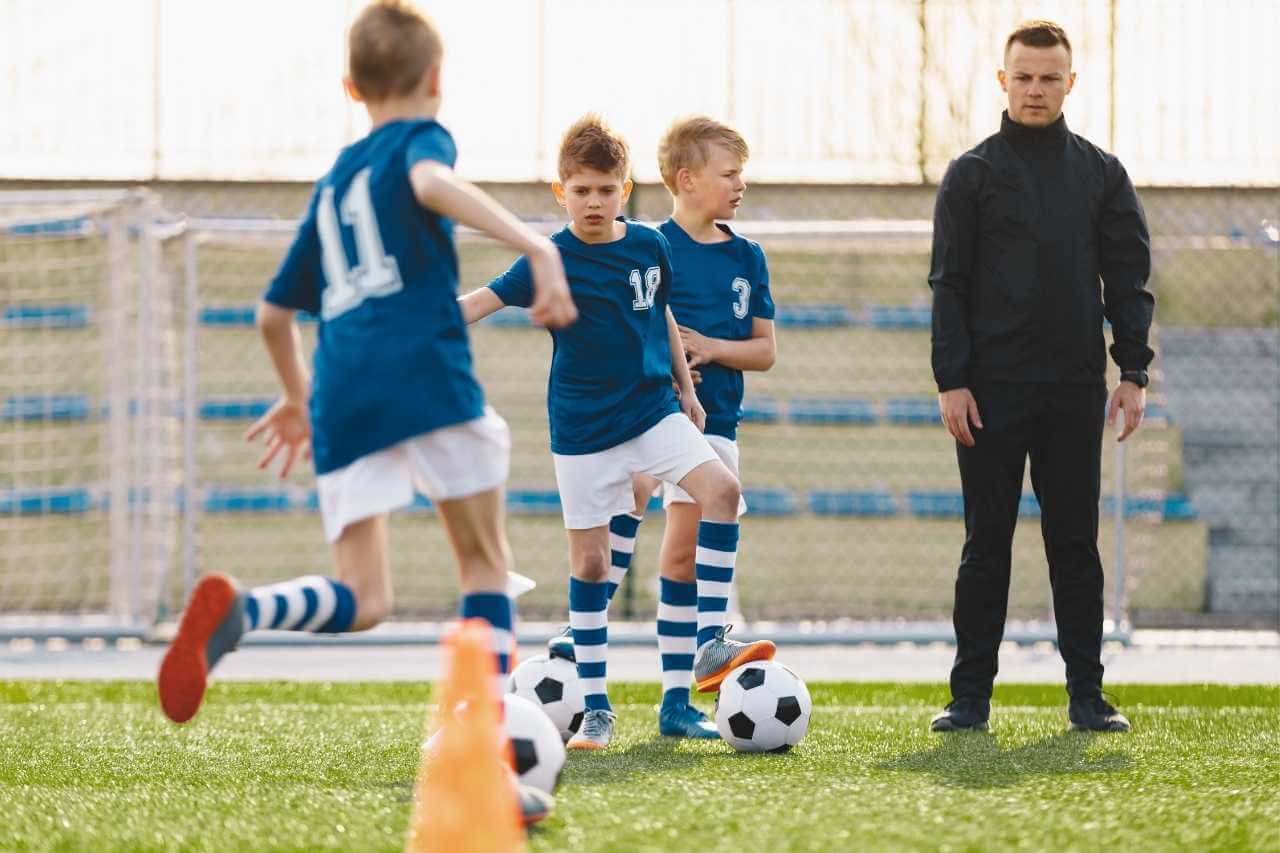 How to Be A Successful Sports Team Coach For Your Child