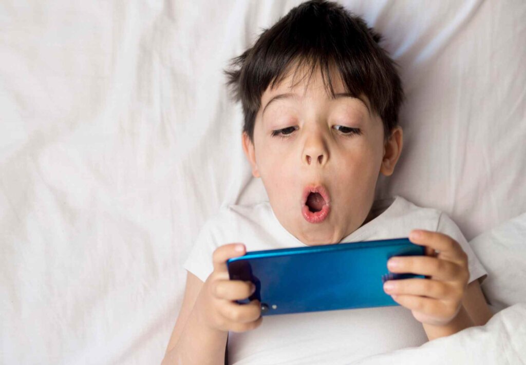 How To Talk With Your Kids About Risky Online Activities