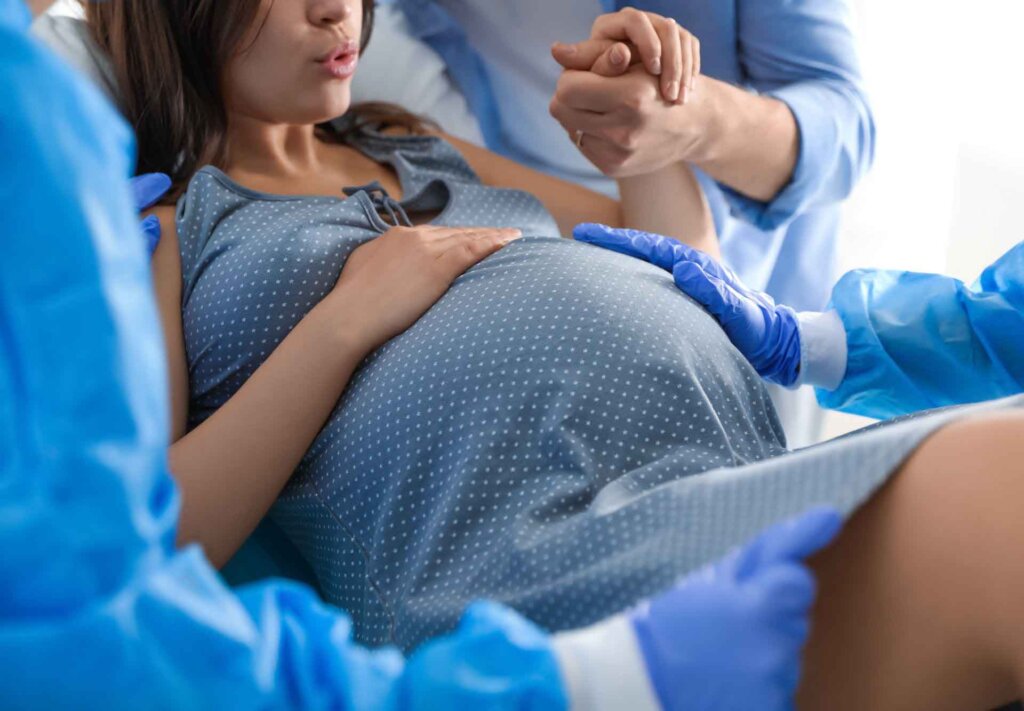 Higher Covid-19 Cases Linked to Heavy Breathing During Labor