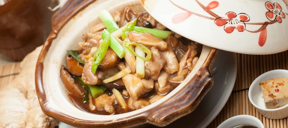 Ginger, scallion, and chicken are all that are needed to make this simple Chinese chicken dish. A simple dish for ginger and scallion chicken.