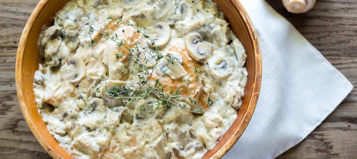 It’s a simple and tasty dish with a creamy, buttery parmesan cheese sauce.