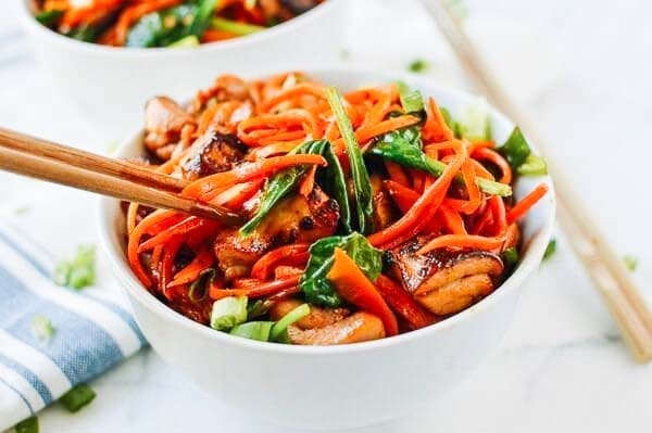 Stir-Fried Carrot Noodles with Chicken