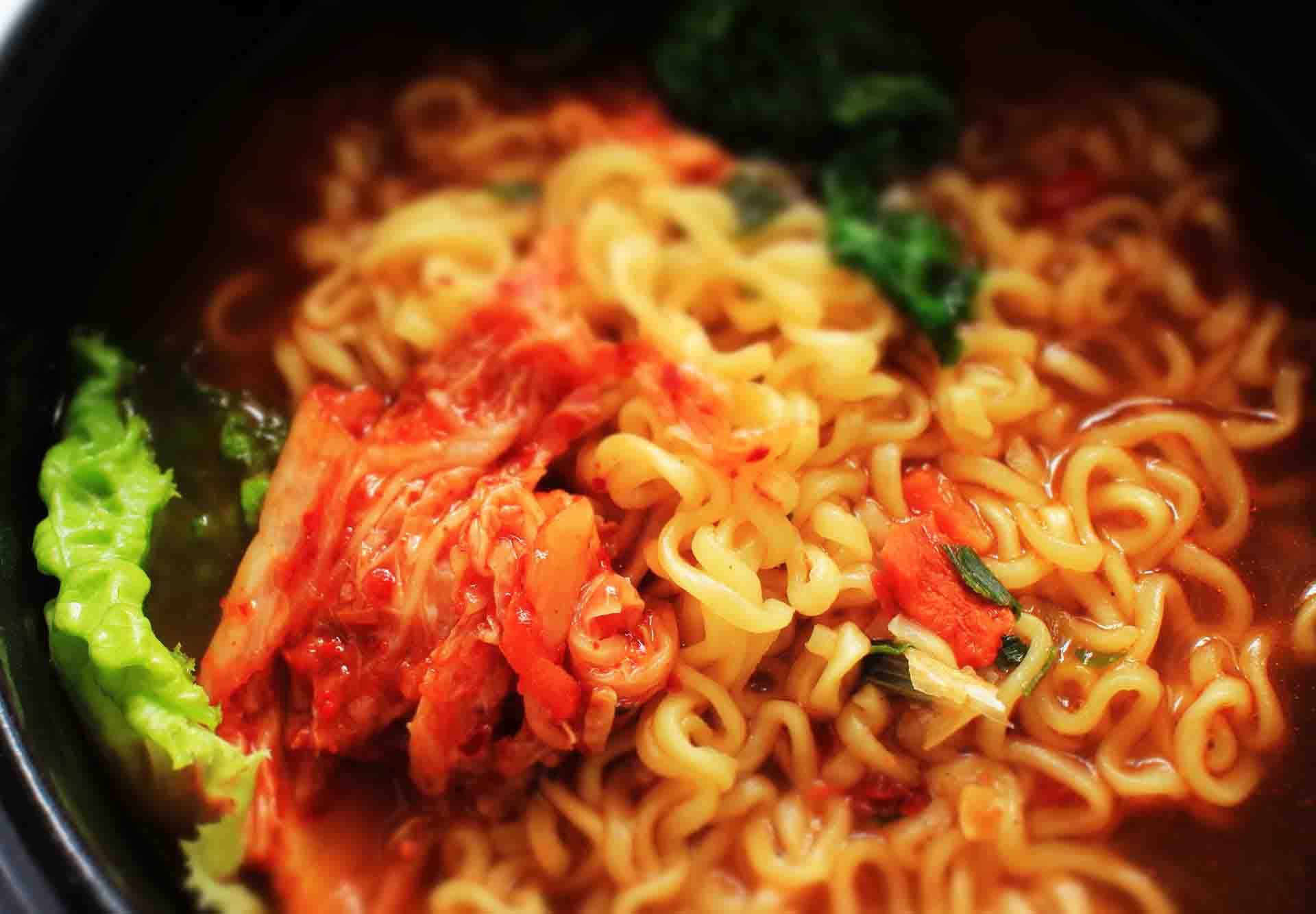 15-Minute Spicy Kimchi Noodle Soup