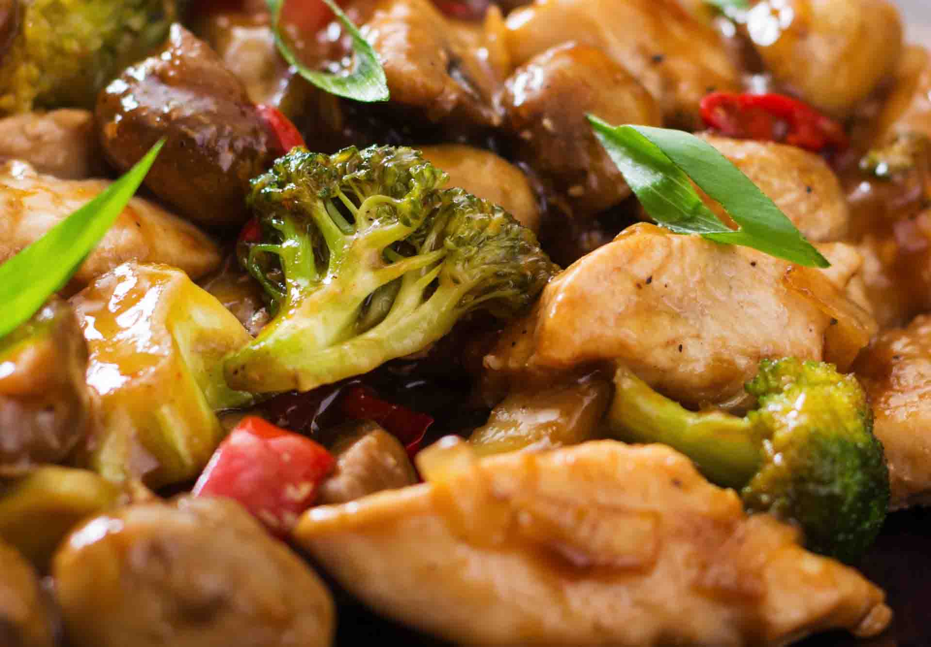Chicken Stir-Fry with Chinese Broccoli & Mushrooms
