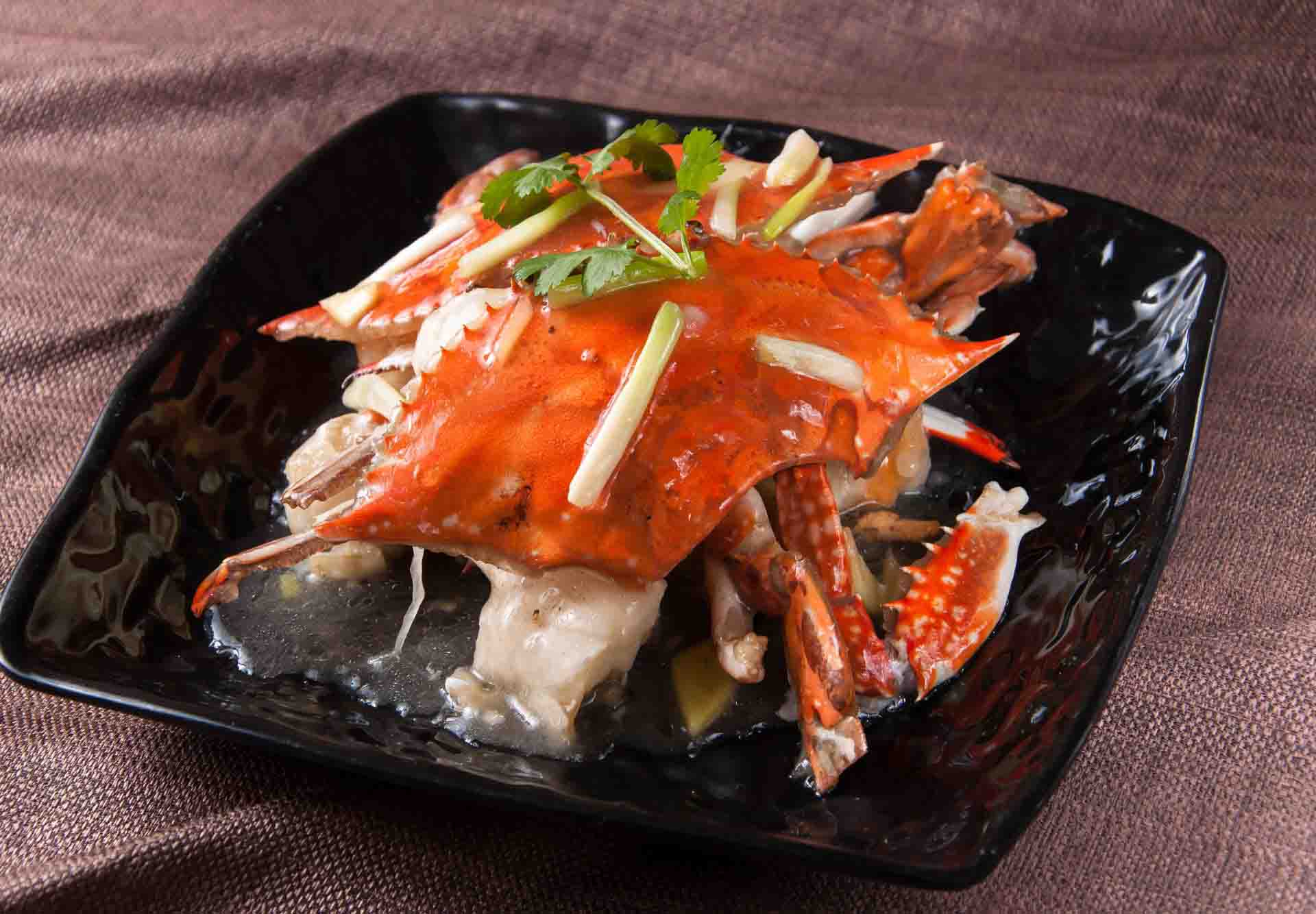 Cantonese-Style Crab with Scallion & Ginger