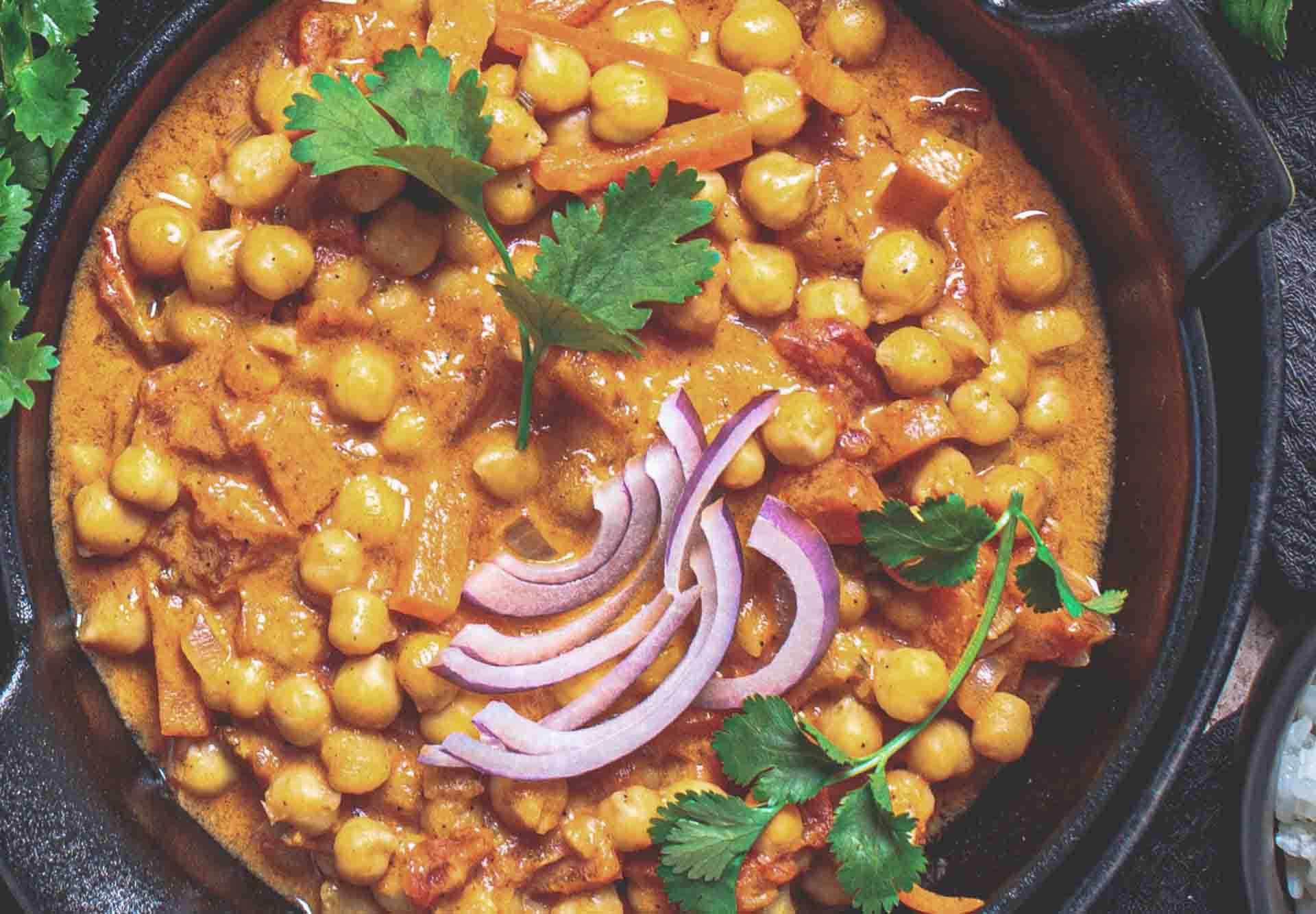 Cashew Chickpea Curry: A Vegan Delight