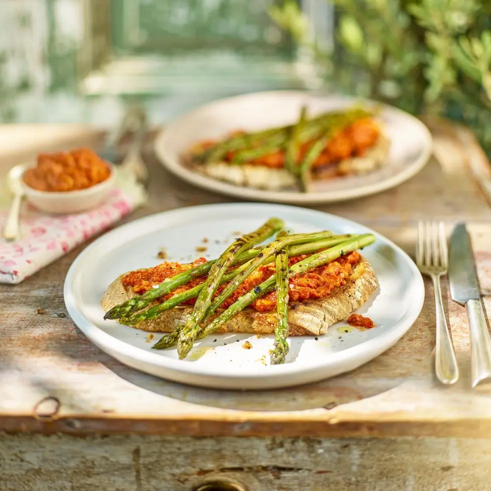 chargrilled asparagus and romesco toasts