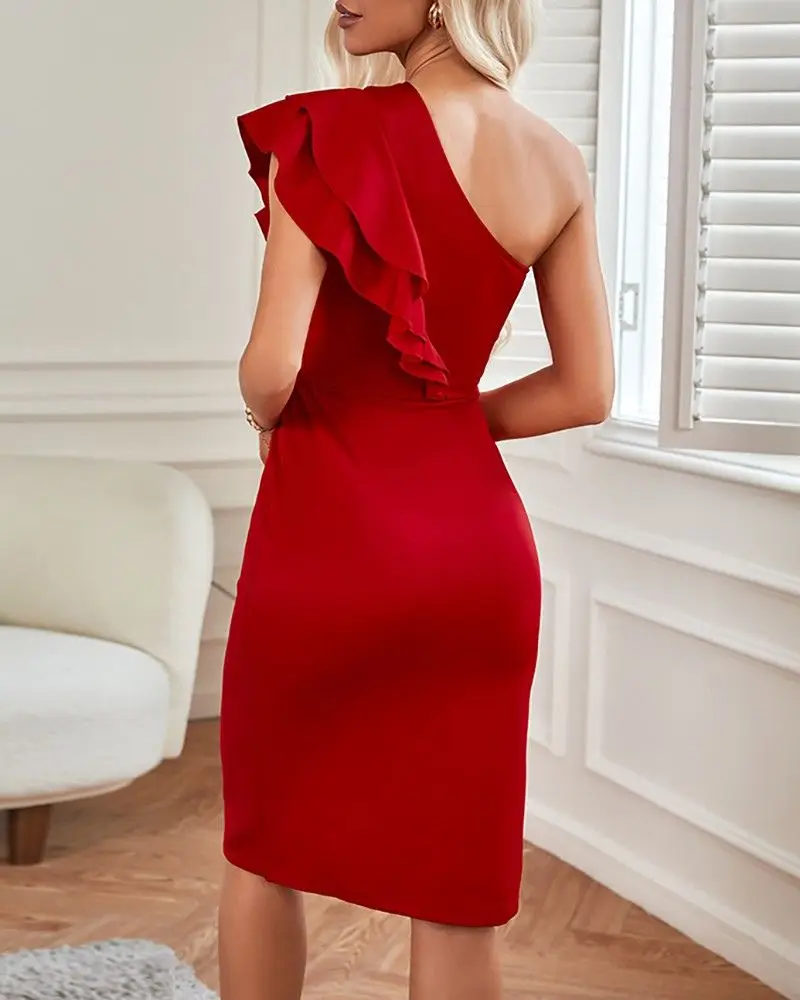 Red Dresses For All Your Upcoming Parties