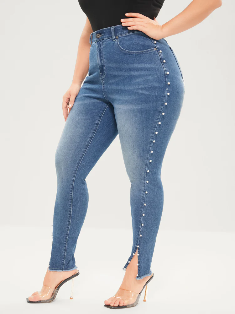 The Suitable Jeans To Pair With Puff-Sleeve Tee