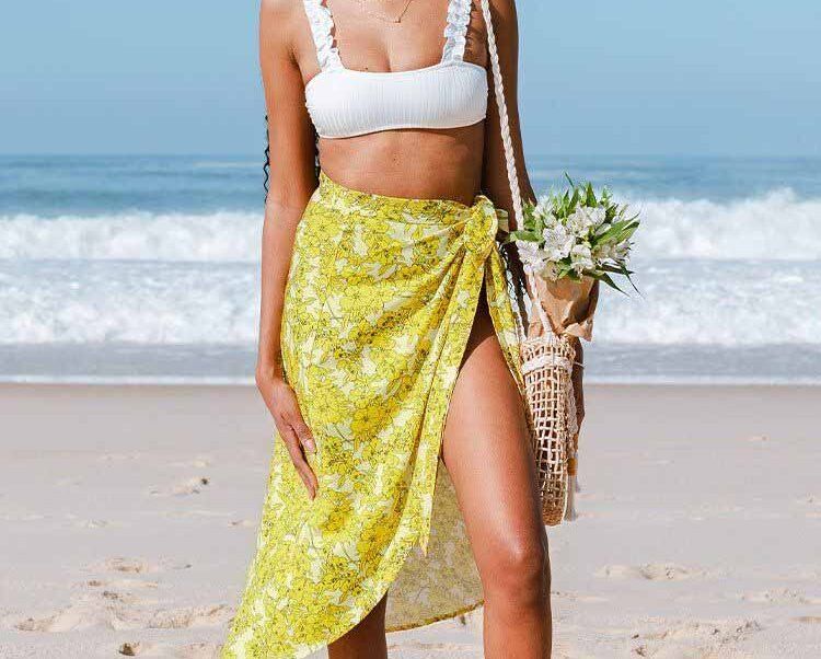 Beachwear For The Shy Low-Key Looks