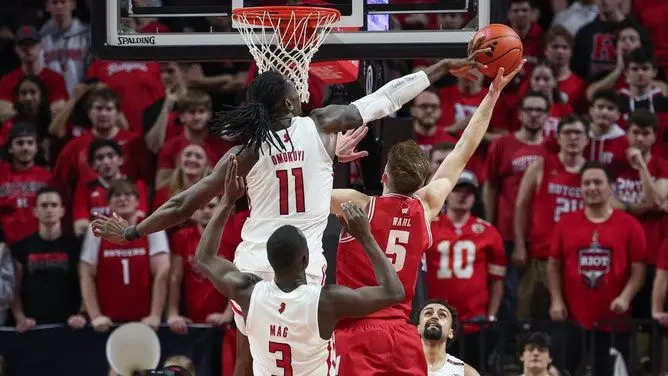 Wisconsin embarrassed by Rutgers. (Credit: Vincent Carchietta-USA TODAY Sports)