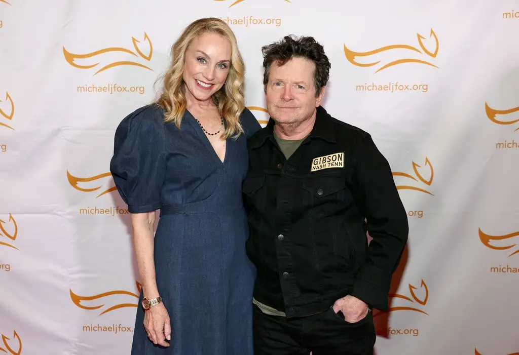 NASHVILLE, TENNESSEE - APRIL 02: (L-R) Tracy Pollan and Michael J. Fox attend 