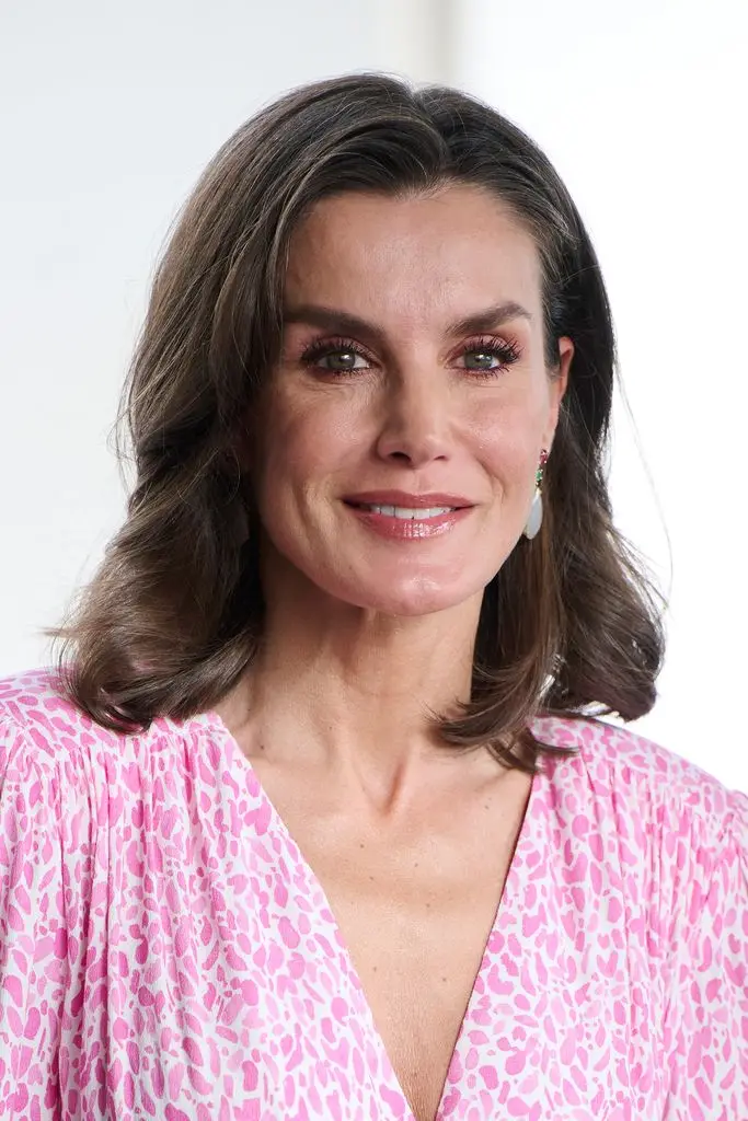 Queen Letizia with curled bob