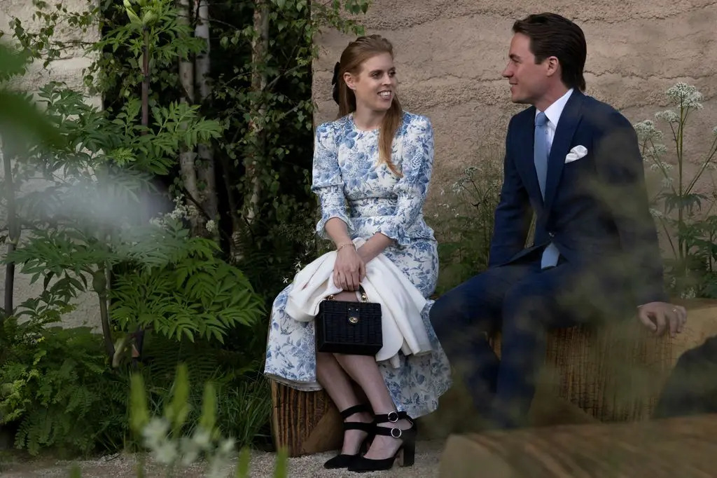 In 2022, Princess Beatrice and her father Edoardo Mapelli Mozzi attend the Chelsea Flower Show.