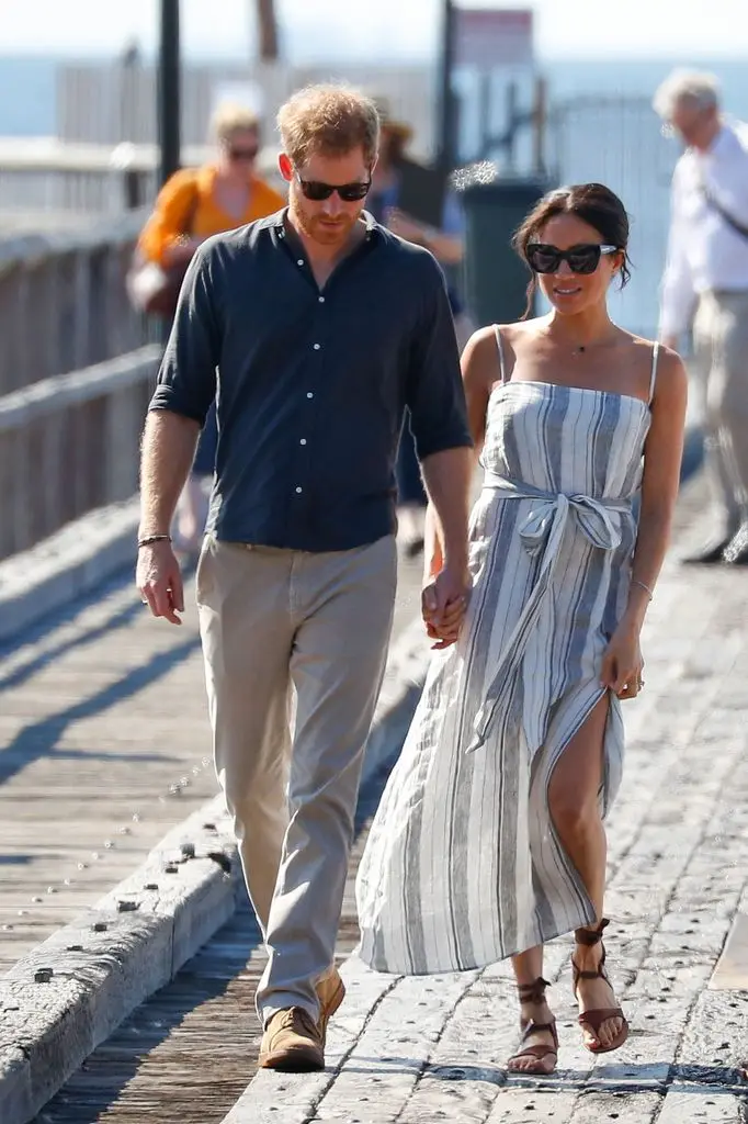 When she was spotted at Kingfisher Bay Resort on Fraser Island, Meghan Markle made this Renaissance costume a bestseller.