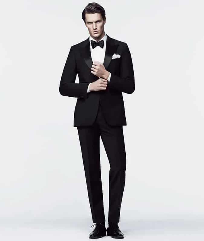 How to dress for a black tie dress event