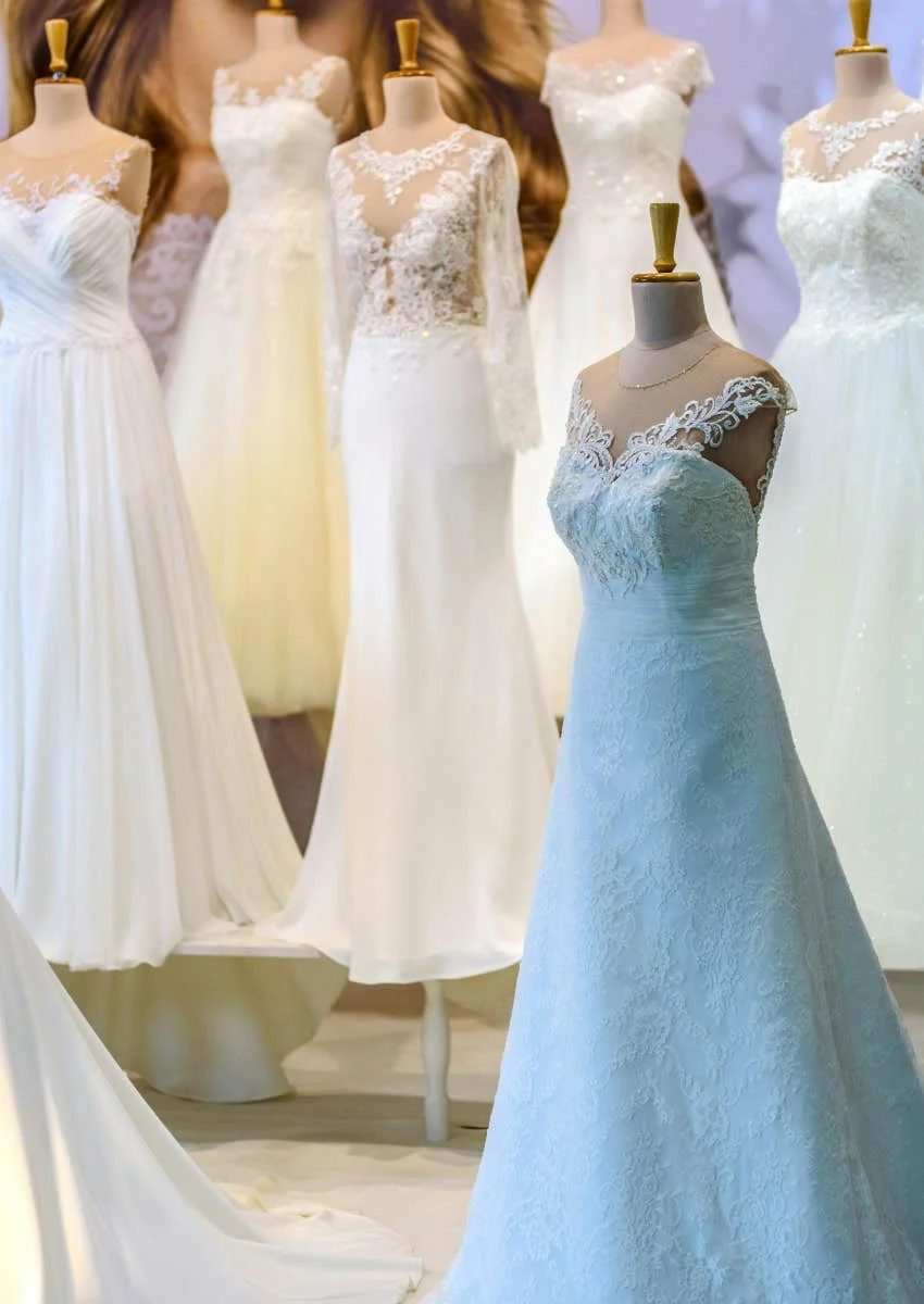 Woman Won't Wear Wedding Dress Stepsister Made For Her