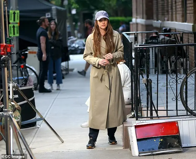 She stood on the pavement and played with her hands