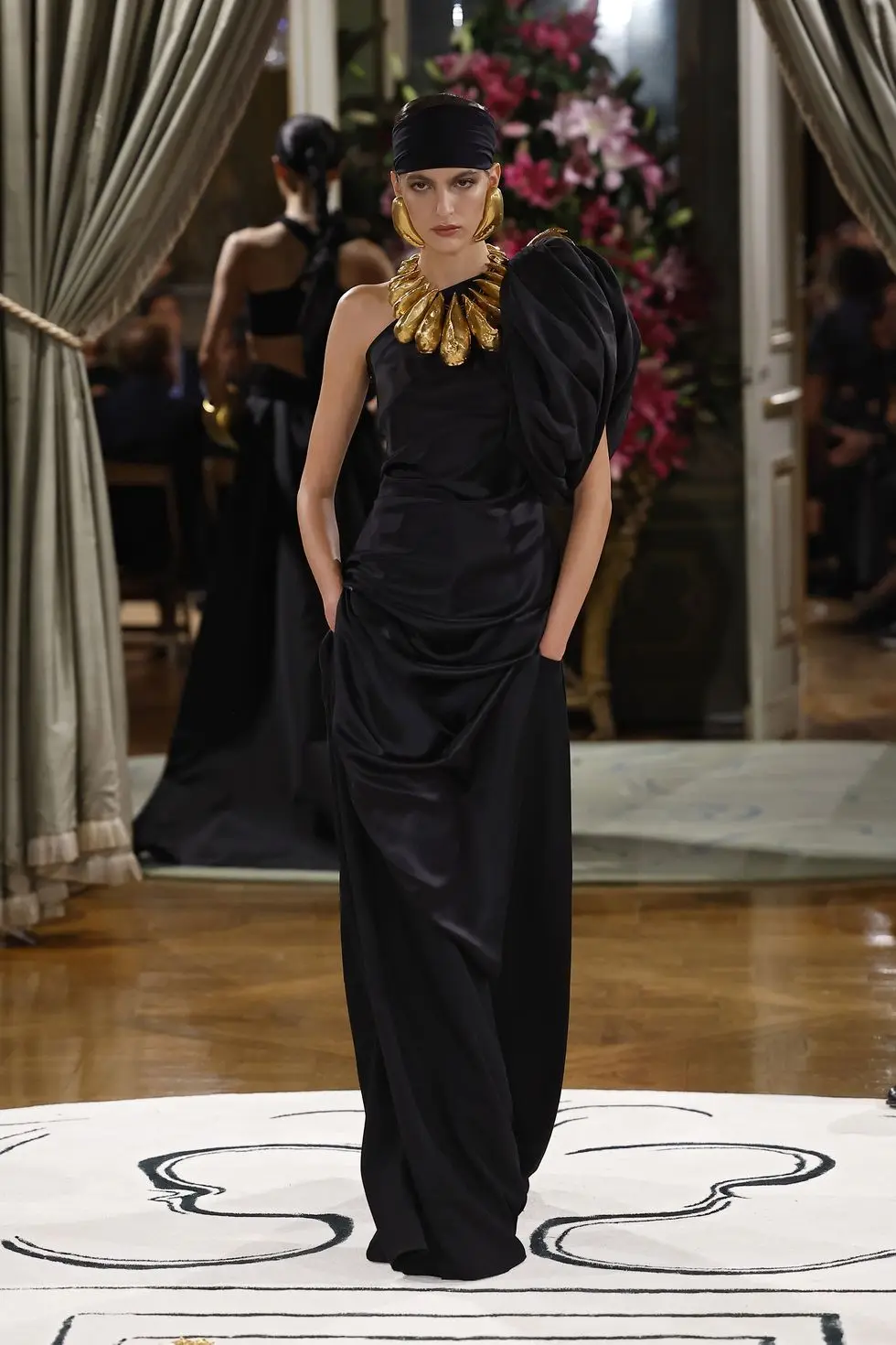 schiaparelli spring summer 2024 black tie dressing