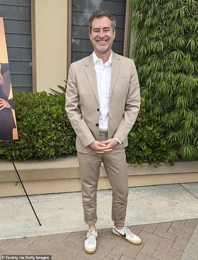 Mark Duplass flashed his megawatt smile on the red carpet