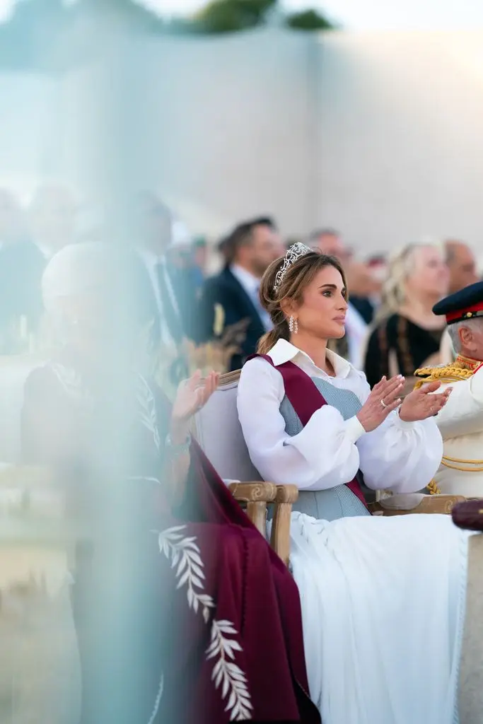 Queen Rania wore the Arabic Scroll Tiara for the occasion.