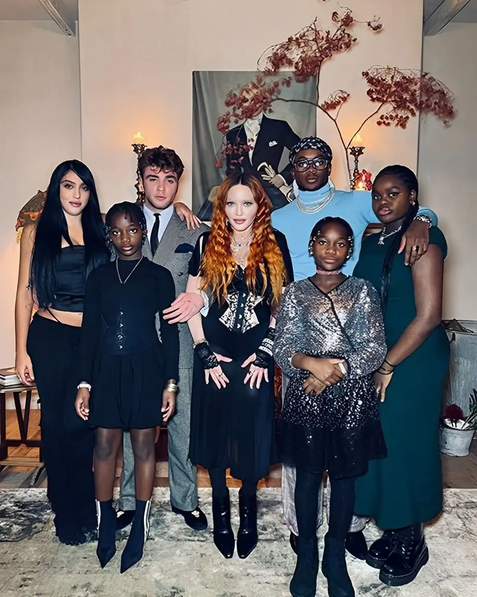 Madonna with her six kidsin a photo shared on Instagram