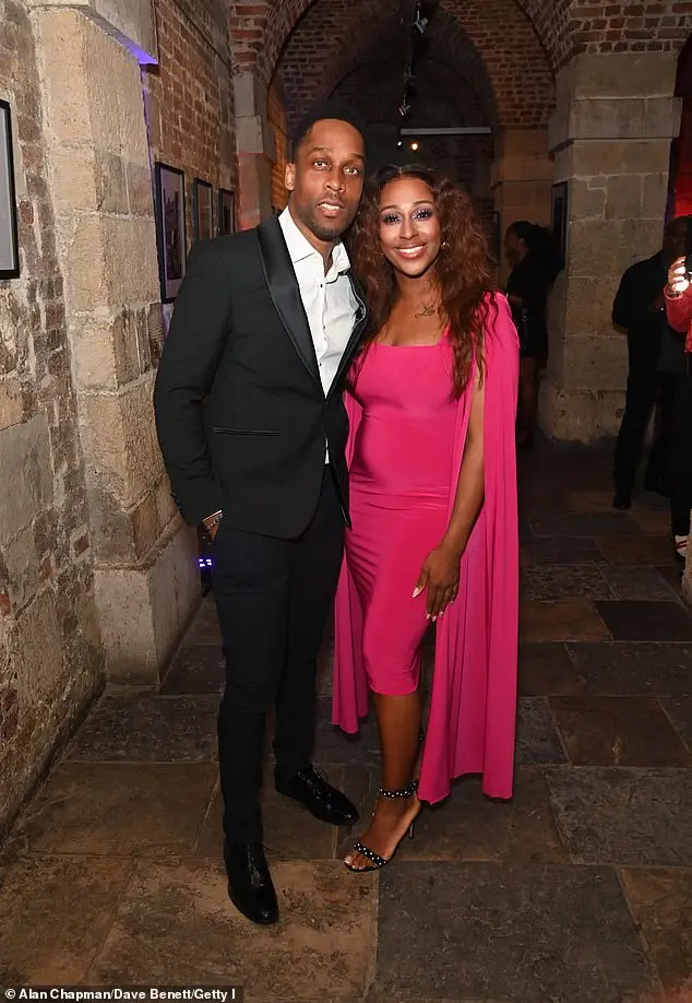 Alexandra posed for a photo with Fame Academy star Lemar, who also stars in the production as Curtis Jackson