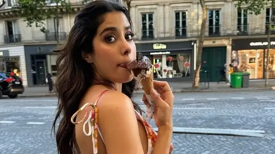 Janhvi Kapoor is seen out in Paris wearing a backless decorative costume. ( Instagram )