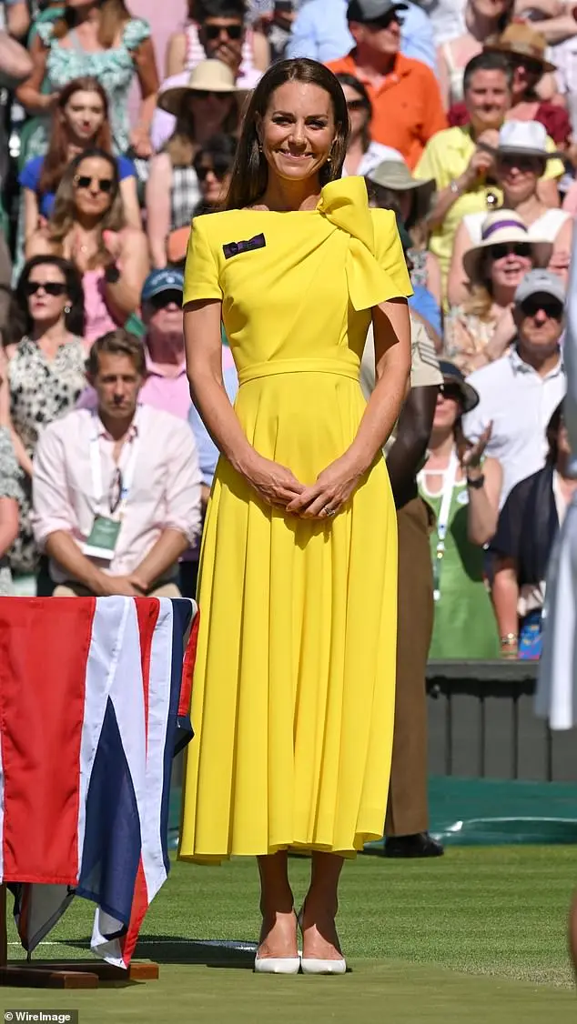 Kate looked stunning on the court in this vibrant Roksanda dress and Gianvito Rossi court shoes